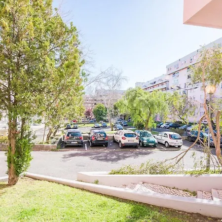Апартаменты Quiet & Comfortable 1br